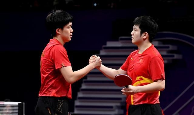B体育下载-樊振东/王楚钦赢得中韩男双对决 孙颖莎女单夺金