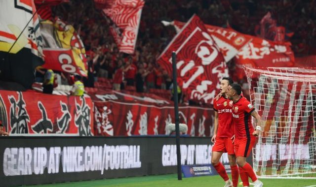 【中超】刘若钒两球一助唐淼凌空斩 海港4比2胜玉昆