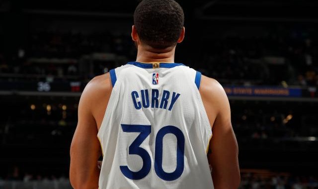 B体育官网-只差1球加冕三分王！库里把登基时刻留到篮球麦加