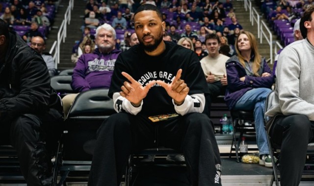 B体育下载-利经理来视察了！利拉德回母校韦伯州立大学看球！