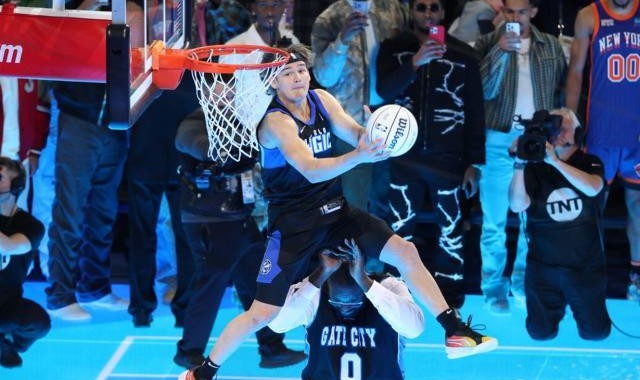 麦克朗再救扣篮大赛！布朗无视争议：我接近夺冠