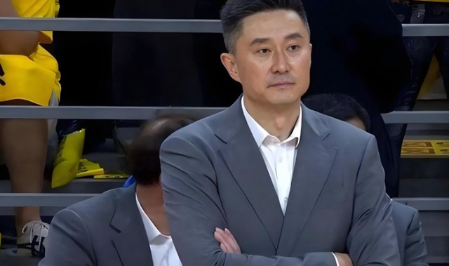 B体育官网-CBA名记质疑杜锋：第四节比赛，为何要弃用徐杰？|广东队|北京队|cba季后赛|广东男篮|北京首钢_新浪体育_新浪新闻