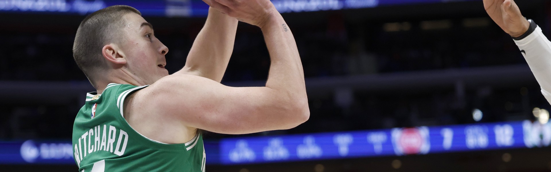 B体育APP-你是大功臣！普理查德第二加时关键上篮 砍下全场最高的32分